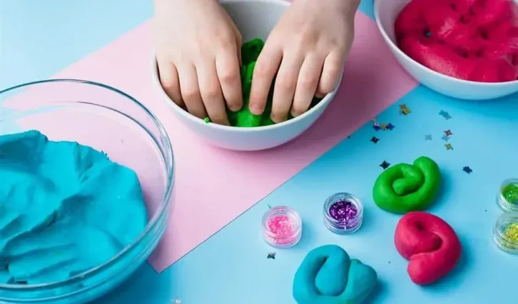 Como Fazer Massinha Natural com Materiais que Você Tem na Cozinha [vídeo]