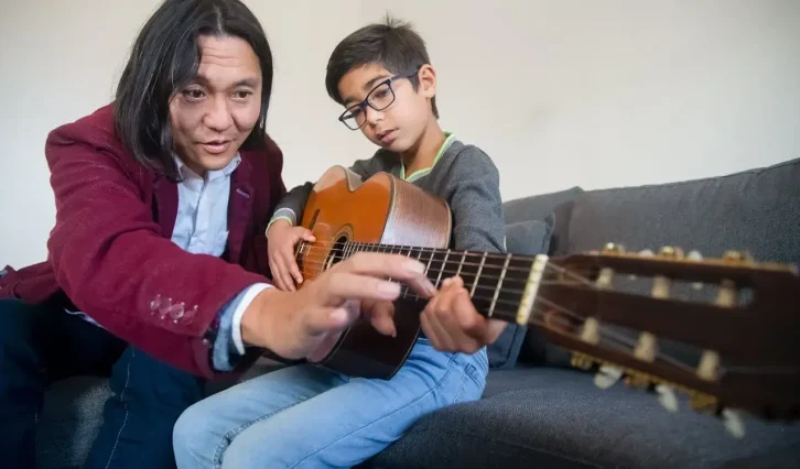 Música Clássica Ganha Espaço na Infância e Conquista Pais e Educadores